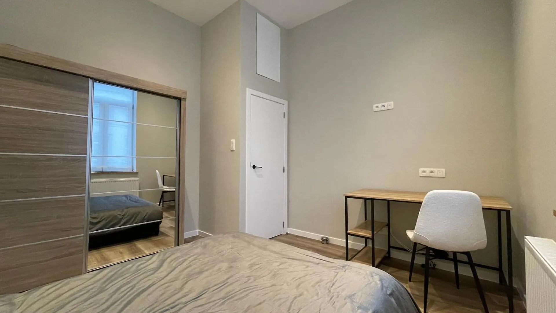 Midi Station Apartment Brussels