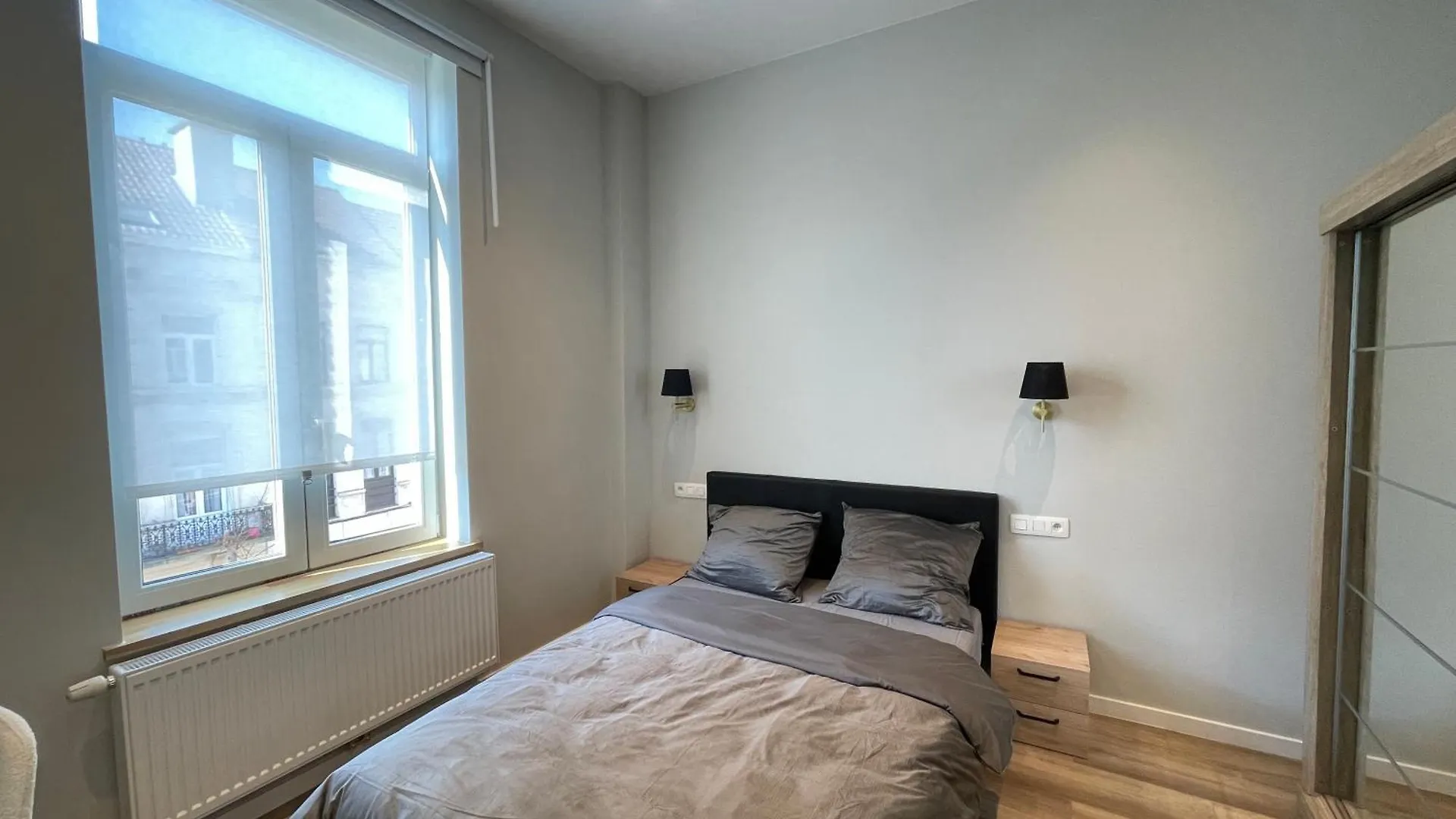 Midi Station Apartment Brussels